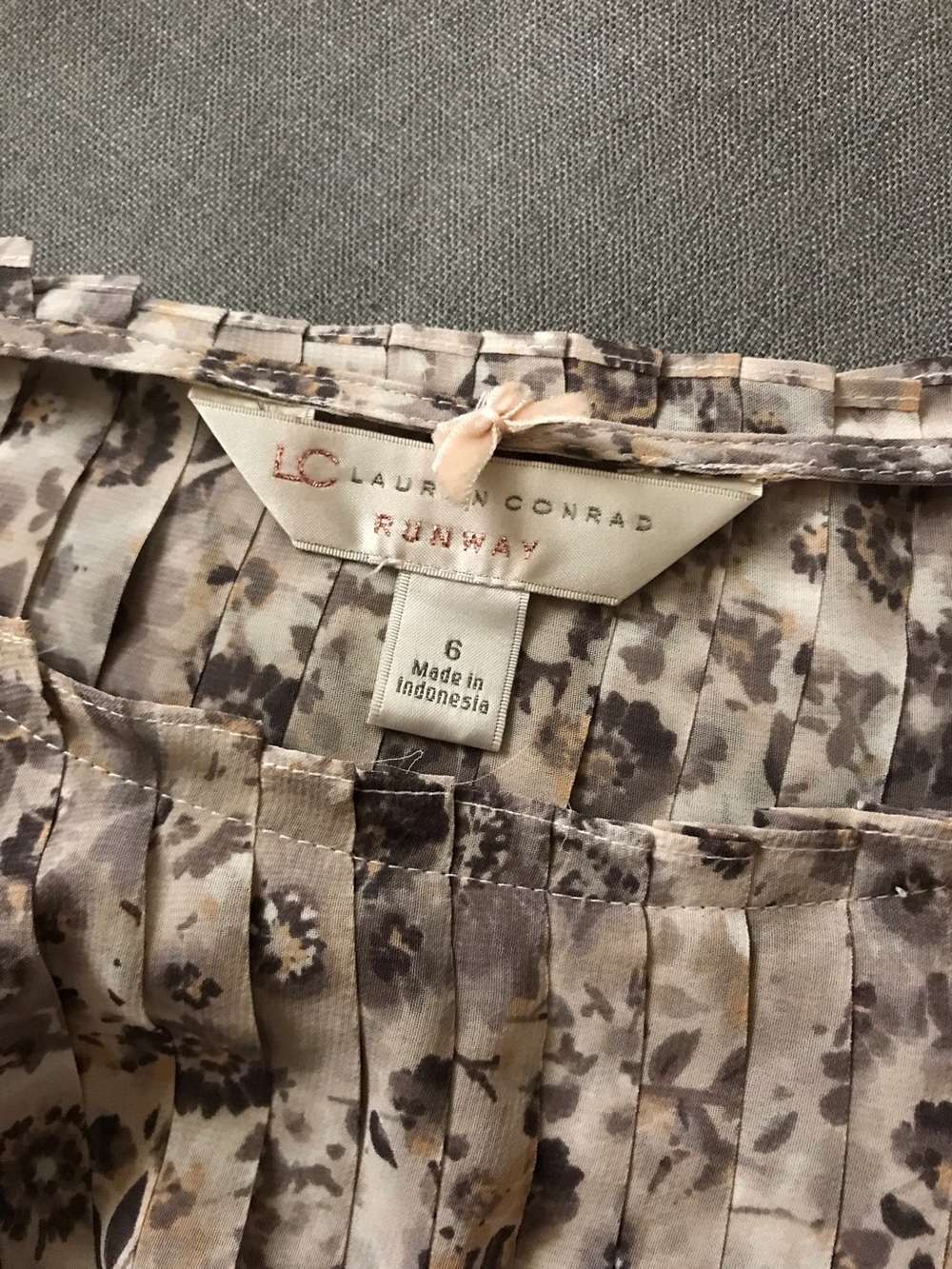 LC Lauren Conrad Floral Pleated Gray Maxi Dress - Picture 9 of 9